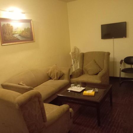Hotel Shalimar Rawalpindi Zewnętrze zdjęcie